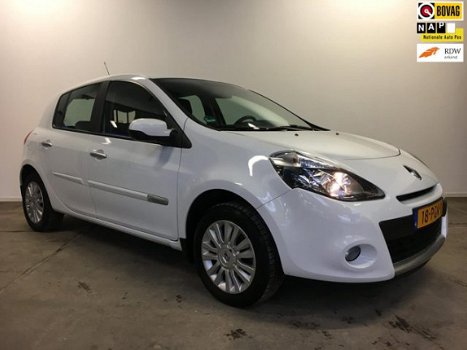 Renault Clio - 1.2 TCe Collection NL AUTO - 1