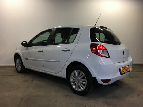 Renault Clio - 1.2 TCe Collection NL AUTO - 1