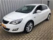 Opel Astra - 1.4 Turbo Cosmo NAVI/ECC/BI-XENON/DEALERONDERHOUDEN/NIEUWSTAAT/RCD/WW-GLAS - 1 - Thumbnail