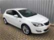 Opel Astra - 1.4 Turbo Cosmo NAVI/ECC/BI-XENON/DEALERONDERHOUDEN/NIEUWSTAAT/RCD/WW-GLAS - 1 - Thumbnail