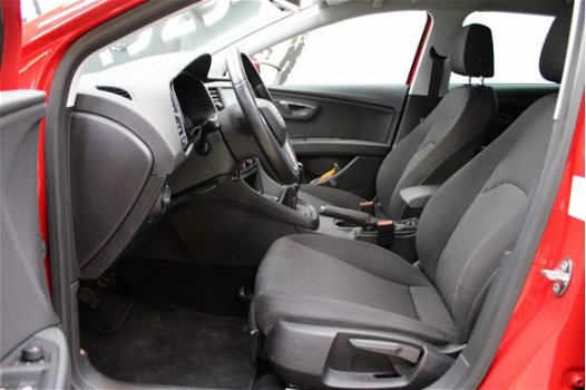 Seat Leon - 1.6 TDI Style Connect Ecomotive NAVIGATIE LMV CLIMATE CONTROL CAMERA PDC DONKER GLAS - 1