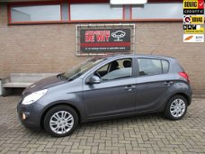 Hyundai i20 - 1.4i i-Motion