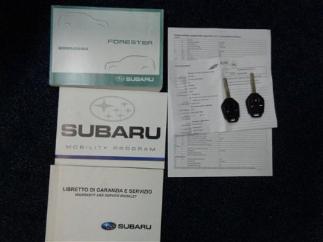 Subaru Forester - 2.0 Premium AWD Nw.Distr. | Pano schuifdak | Xenon | 2000 kg trekgewicht | Boekjes - 1