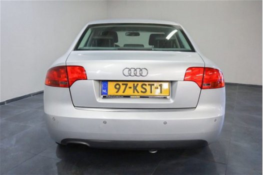 Audi A4 - 2.0 TDI - 1