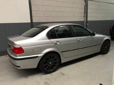 BMW 3-serie - 320i Executive AUTOMAAT LEDER NL AUTO APK NAP