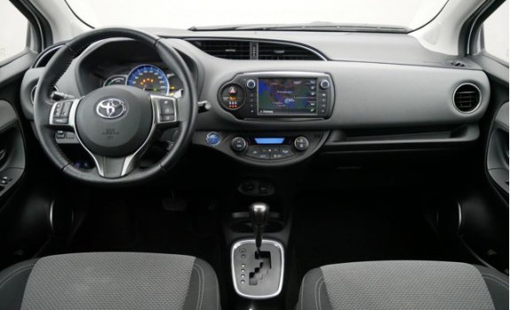 Toyota Yaris - 1.5 Hybrid Lease Automaat, Achteruitrijcamera, Navigatie - 1
