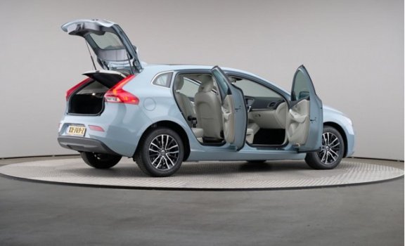 Volvo V40 - D2 Nordic+ Luxury Line, LED, Leder, Navigatie, Panoramadak - 1