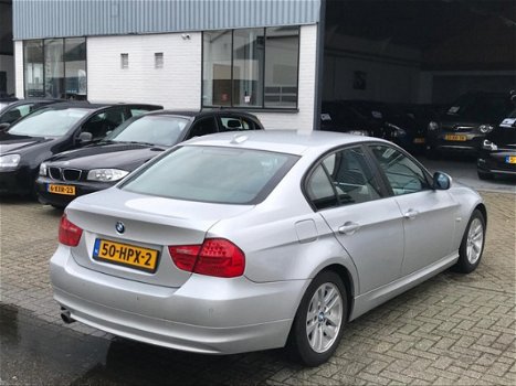 BMW 3-serie - 318i Business Line Cruise/Navi/MFC/S&S/NAP/APK - 1