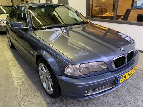 BMW 3-serie Coupé - 330Ci Executive /Xenon/ Automaat/ Sportstoelen/ Zeer nette auto - 1