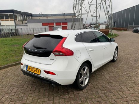 Volvo V40 - 2.0 D4 - 1