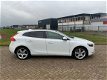 Volvo V40 - 2.0 D4 - 1 - Thumbnail