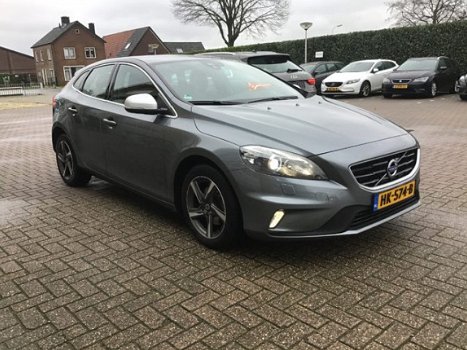 Volvo V40 - 2.0 D2 R-Design Business - 1