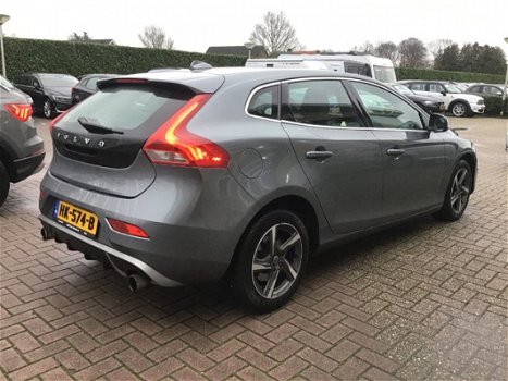 Volvo V40 - 2.0 D2 R-Design Business - 1