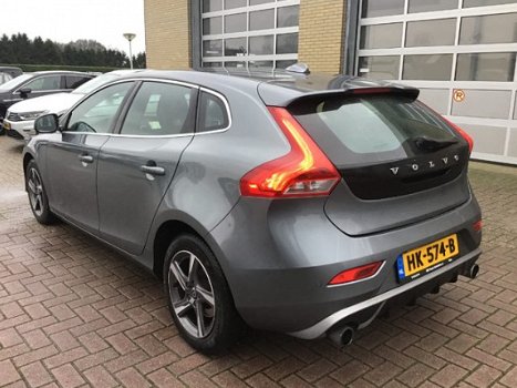 Volvo V40 - 2.0 D2 R-Design Business - 1