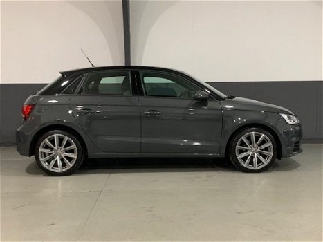 Audi A1 Sportback - 1.0 TFSI Led / Navi / Sport Stoelen - 1