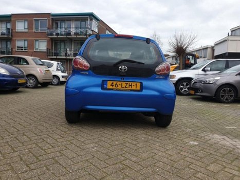 Toyota Aygo - 1.0-12V Access INCL NWE APKVOLLEDIGE ONDERHOUDSHISTORIE - 1