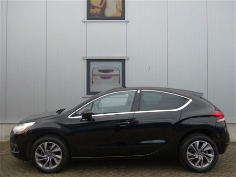 Citroën DS4 - 1.6 e-HDI Chic Automaat Clima Cruise Parksens. NIEUWSTAAT - 1