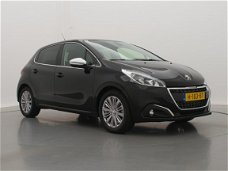 Peugeot 208 - 1.2 82pk Allure | Navigatie | Parkeersensoren | 16" lm velgen | Climate control |