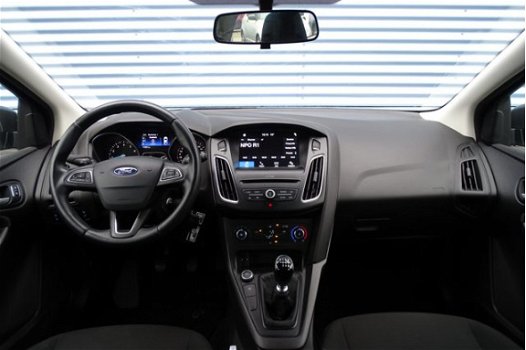 Ford Focus Wagon - 1.0 Titanium Airco, Bluetooth, PDC, LM Velgen - 1