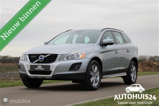 Volvo XC60 - D5 AWD Geartronic Momentum *FULL-OPTION *DriverSupportLine - 1