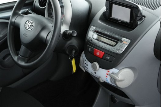 Toyota Aygo - 1.0-12V Comfort Navigator Automaat 5-drs | AIRCO -A.S. ZONDAG OPEN - 1