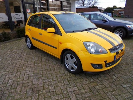 Ford Fiesta - 1.3-8V Futura / APK BIJ AFLEVERING / AIRCO / LM VELGEN / - 1