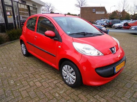 Peugeot 107 - 1.0-12V XR / APK / leuke auto / - 1