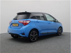 Toyota Yaris - 1.5 Hybrid Skyblue