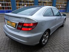 Mercedes-Benz CLC-klasse - 180 K. Airco Cruise Panoramadak Pdc Lm.velgen Elec.pakket Radio/cd