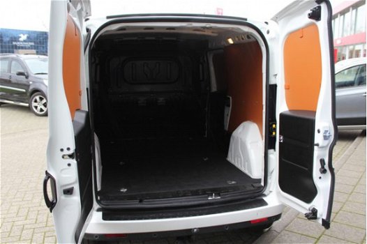 Opel Combo - 1.6 CDTi L2H1 Sport excl. Btw Navigatie Trekhaak Parkeer Cam. Stoelverwarming prijs is - 1