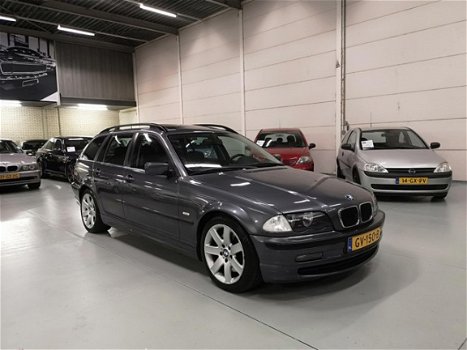 BMW 3-serie Touring - 330D|NIEUWE APK|LEER|AUTOMAAT|NAVI|SCHUIFDAK|GOEDESTAAT - 1