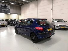 Peugeot 206 - 1.1 XR NAP|LANGE APK|ELEK|BOEKJES|5D|GOEDESTAAT