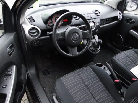 Mazda 2 - 2 1.3 S-VT Exclusive, 2 Set Banden. boekjes, APK - 1