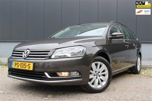 Volkswagen Passat Variant - 1.6 TDI Highline BlueMotion Navi - 1