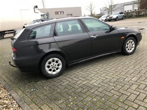 Alfa Romeo 156 Sportwagon - 2.0 JTS Distinctive - 1