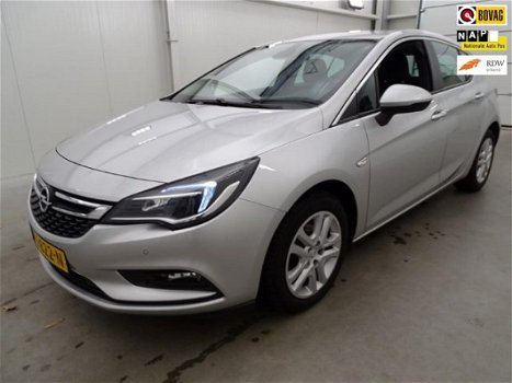 Opel Astra - 1.0 Business+ | Parkeersensoren | Cruise Control | Regensensor | Navigatie - 1