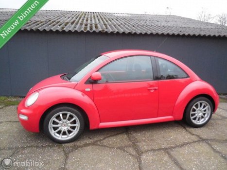 Volkswagen New Beetle - 2.0 Highline Airco 17 - 1