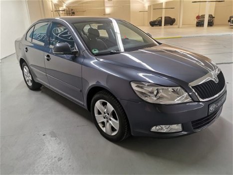 Skoda Octavia - 1.8 TSI Elegance dsg, pdc, 160pk, xenon, leer - 1