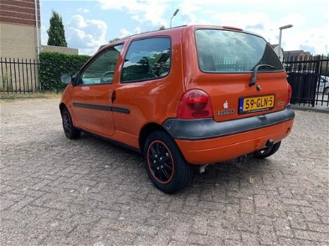 Renault Twingo - 1.2 Comfort Rijdt en schakelt perfect 100% technisch in orde APK TOT MAART 2020 - 1