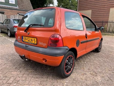 Renault Twingo - 1.2 Comfort Rijdt en schakelt perfect 100% technisch in orde APK TOT MAART 2020 - 1