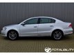 Volkswagen Passat - 1.6 TDI Comfortline Executive Edition - 1 - Thumbnail