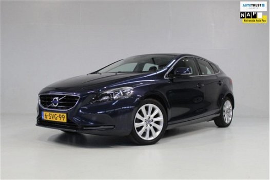 Volvo V40 - 1.6 D2 Momentum panoramadak/ nette staat / dealer onderhouden - 1