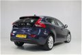 Volvo V40 - 1.6 D2 Momentum panoramadak/ nette staat / dealer onderhouden - 1 - Thumbnail