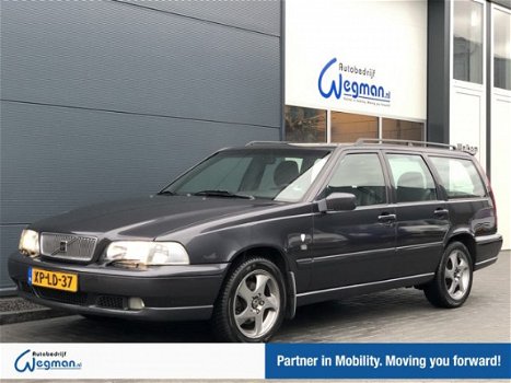 Volvo V70 - 2.5 Luxury-Line ECC | Audio | LMV Zeer nette goed onderhouden Volvo - 1