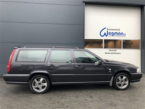 Volvo V70 - 2.5 Luxury-Line ECC | Audio | LMV Zeer nette goed onderhouden Volvo - 1