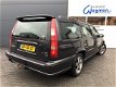 Volvo V70 - 2.5 Luxury-Line ECC | Audio | LMV Zeer nette goed onderhouden Volvo - 1 - Thumbnail