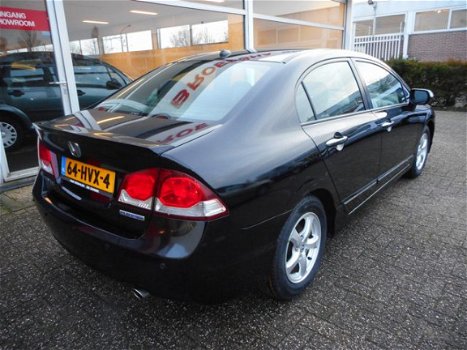 Honda Civic - 1.3 Hybrid nette auto met maar 158000 dzkm pdc stoel erwarming 4 nwe banden en nwe apk - 1