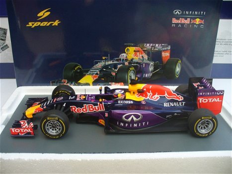 Spark 1/18 Red Bull Racing F1 Formule 1 Daniel Ricciardo - 1