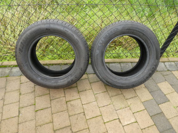 2 nieuwe banden 215/60/R15 - nr. 1