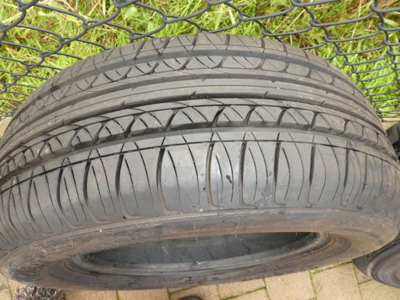 2 nieuwe banden 215/60/R15 - Afbeelding 3